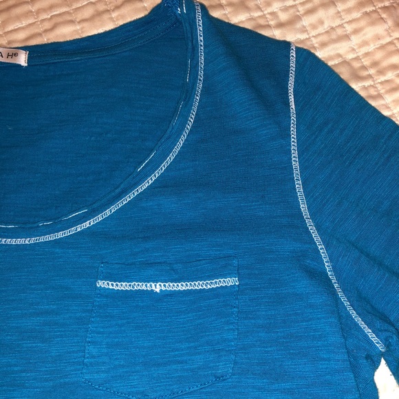 Casual top - Picture 3 of 3